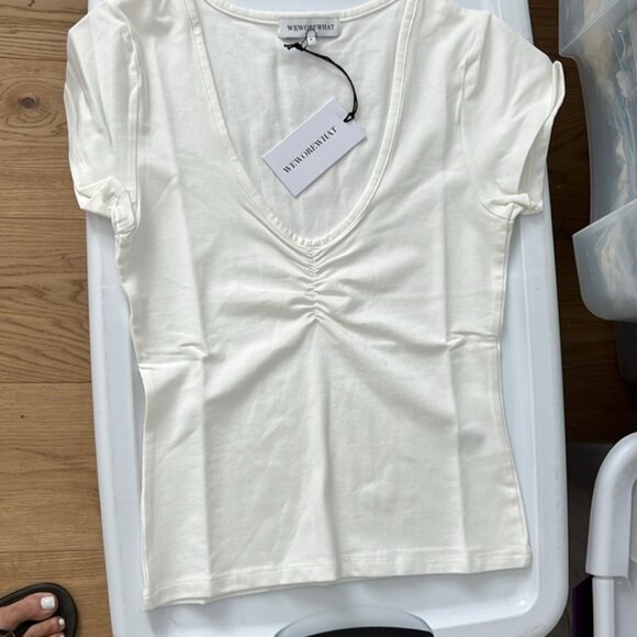 NWT REVOLVE WeWoreWhat ruched tee in a vanilla creme white M cotton jersey - Picture 2 of 9